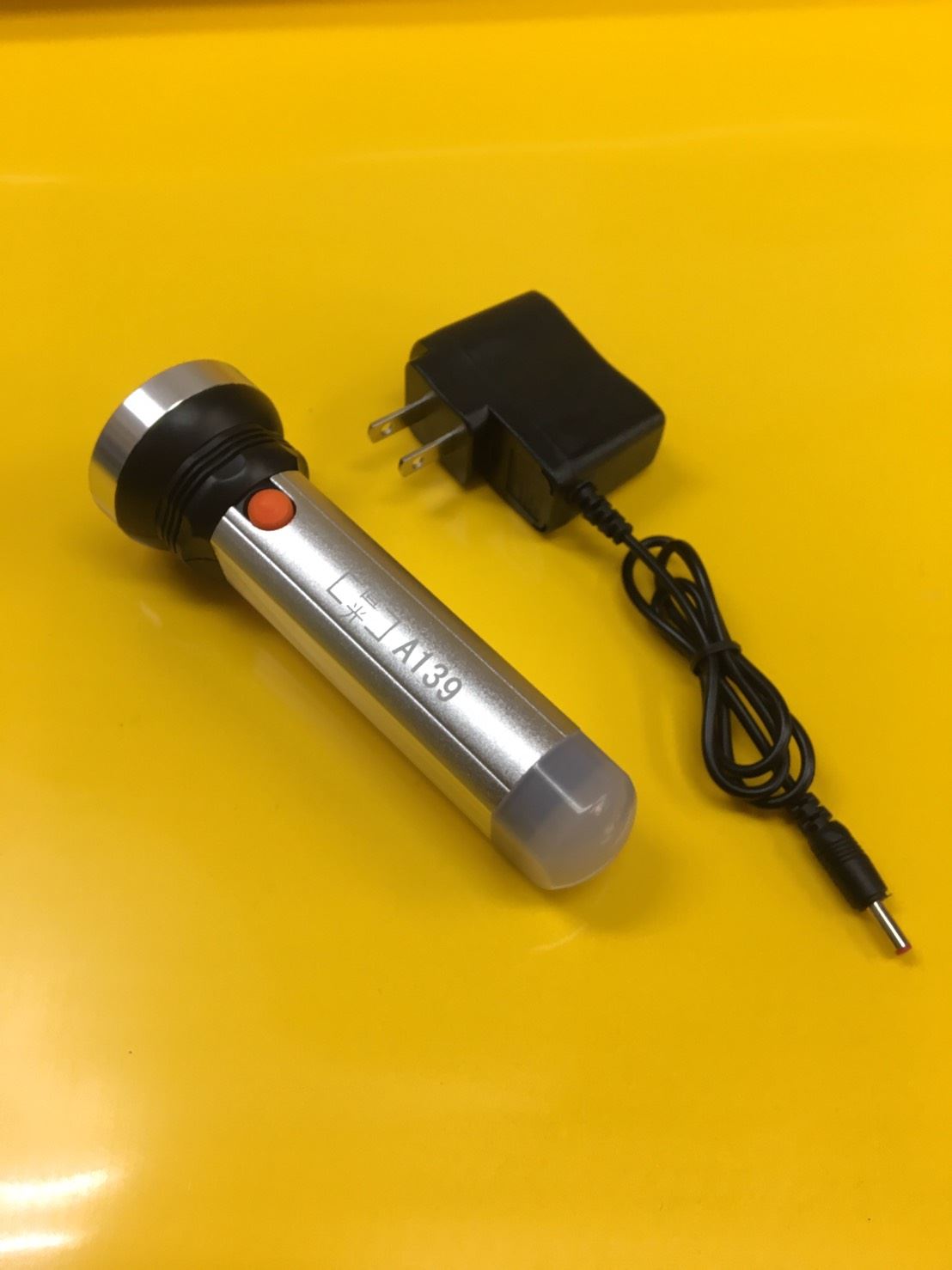 鋁合金充電手電筒